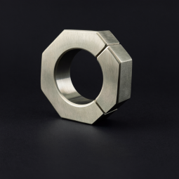 Magnetic nut-shaped...