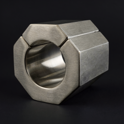 Magnetic nut-shaped...
